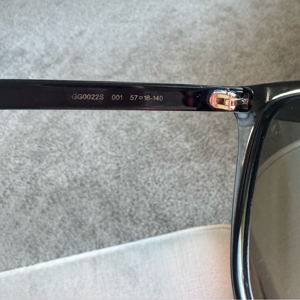 Gucci Black Gradient Oversized Square Sunglasses … - image 7